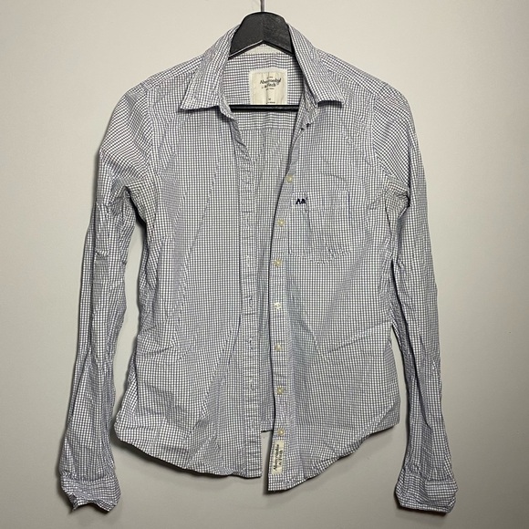 Abercrombie & Fitch Checkered White and Blue Button Down Shirt - Picture 7 of 11